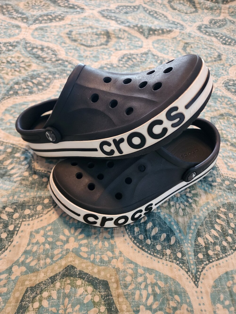 Crocs Bayaband Clog Black White Men Size 8 Women Size 10 Comfort Slip On